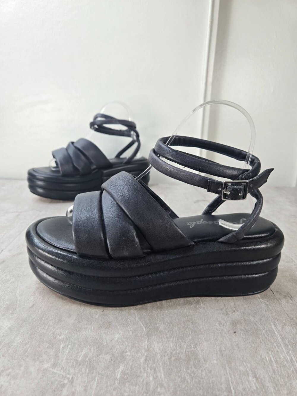 Free People Iris Platform Sandals 9 Black Puffy Quilted Leather Chunky Retro Y2K